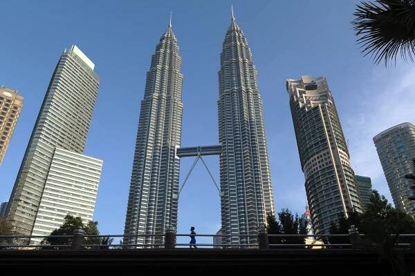 Cesar Pelli, Designer of Iconic Buildings Around the World, Dies at 92 - The New York Times