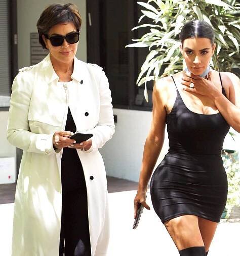 Kim Kardashian nemůže uvěřit, jak fantastické tělo má po druhém porodu. Prý vypadá jako z Photoshopu