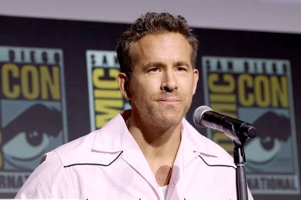 Ryan Reynolds says he wrote a letter to his late father before he died