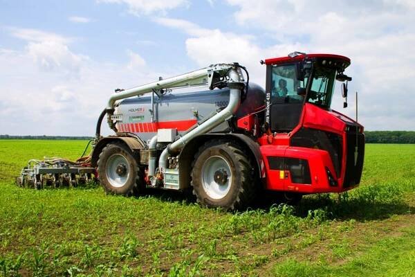 Holmer Terra Variant 435: S lehkostí do jarních porostů | Agroportal24h.cz