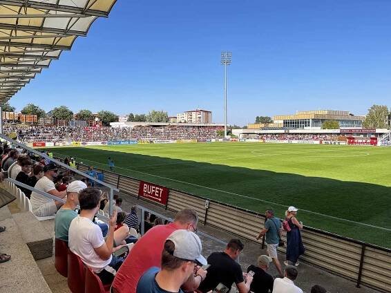 Souboj Slavií. Fotbalový svátek nabídlo v Kroměříži utkání 3. kola MOL Cupu mezi domácími Hanáky a Pražany.