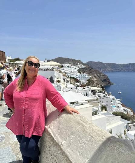 Myrah in Santorini FRAUD AND TRAVEL SCAMS