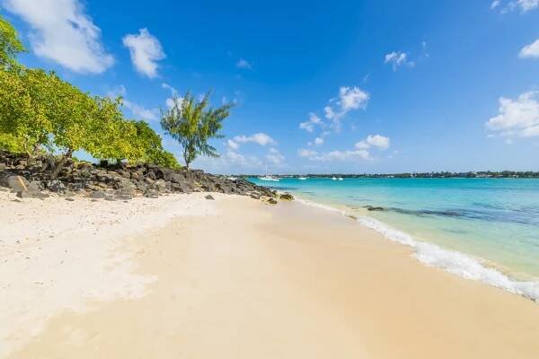 Pláž La Cuvette,Tropical paradise beach in Grand Baie, Mauritius
