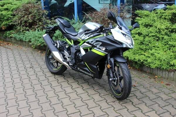 Kawasaki Ninja 125 2021 (2021), 114.900 Kč