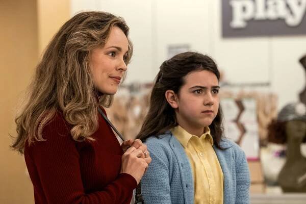 ARE YOU THERE GOD? IT'S ME, MARGARET, from left: Rachel McAdams, Abby Ryder Fortson, 2023. ph: Dana Hawley /© Lionsgate /Courtesy Everett Collection