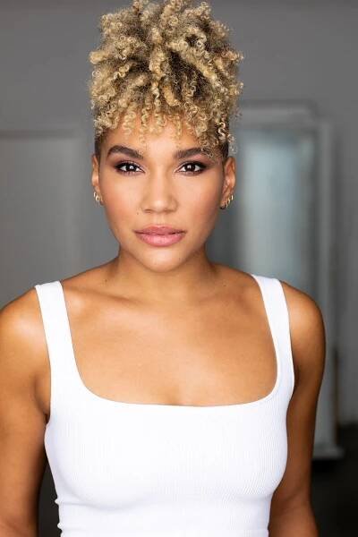 Emmy Raver Lampman, actress, Umbrella Academy, Hamilton Broadway