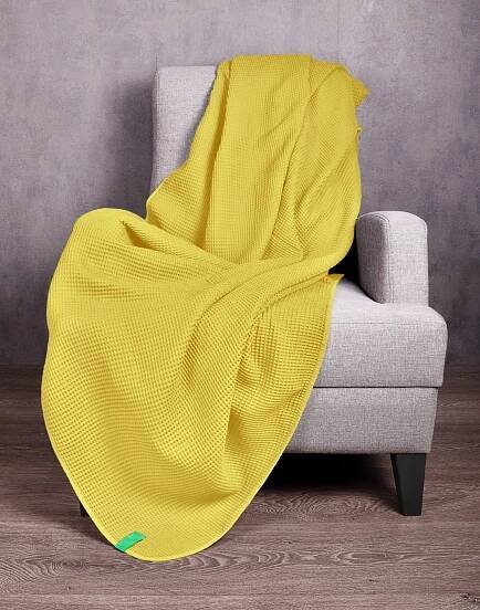 Deka United Colors of Benetton / 100% bavlna / 140 x 190 cm / žlutá jen za 797 Kč ✅| Vyberte si na iPrice.cz