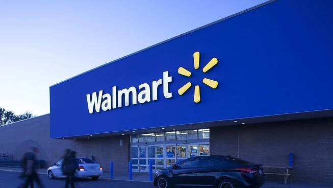 Walmart stock falls, 2025 leaders pause: Market Takeaways