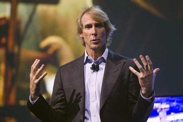 CES 2014: Michael Bay Walks Off Stage At Samsung News Conference After Teleprompter ‘Got Lost’