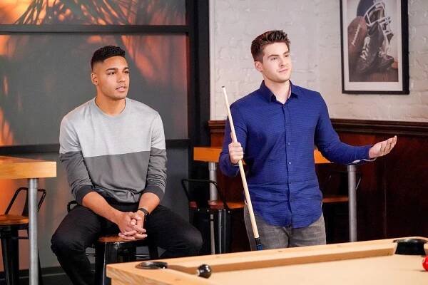 Michael Evans Behling, Cody Christian - Fotbalový talent - After Hours - Z filmu
