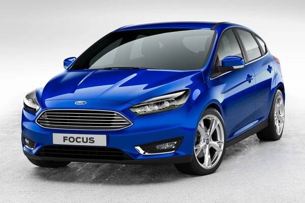 Ford Focus 2014: unikly první fotky faceliftu, další Ford zavoněl po Astonu | Autoforum.cz