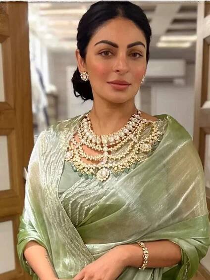Neeru Bajwa embodies ethereal elegance in enchanting ethnic attire
