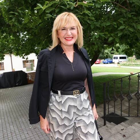 Muži roku 2025 odhaleni! Nestárnoucí hlasatelky Saskia Burešová a Zuzana Bubílková: Okukovaly fešáky v...