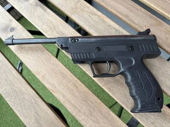 Plynová pistol 9mm - KANDAR - Sběratelské zbraně