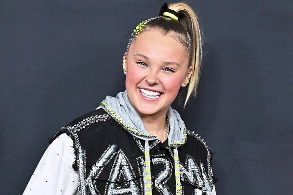 JoJo Siwa Describes 'Dance Moms' as a 'Massive' But 'Detrimental' Part of Her Career