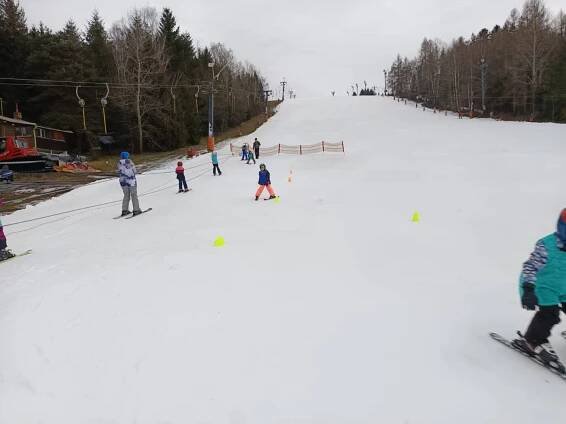 Ski výlety na Vaňkův kopec - 2.den - Základní a mateřská škola Horymírova, Ostrava