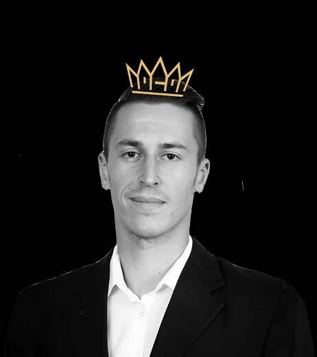 Realitní makléř Jakub Tomečka,