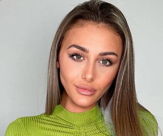 Chloe Veitch – Bio, Facts, Family Life of the Reality & Instagram Star