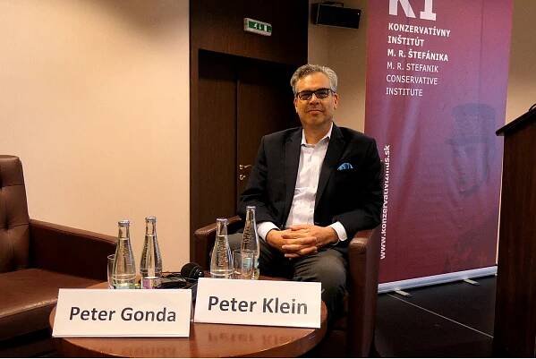 Peter Klein: Prečo sú motorom inovácií podnikatelia, nie byrokrati – Konzervatívny inštitút M. R. Štefánika