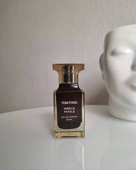 Vanilla Fatale 2024 Tom Ford: Vanilka září jasně ~ Recenze parfému 