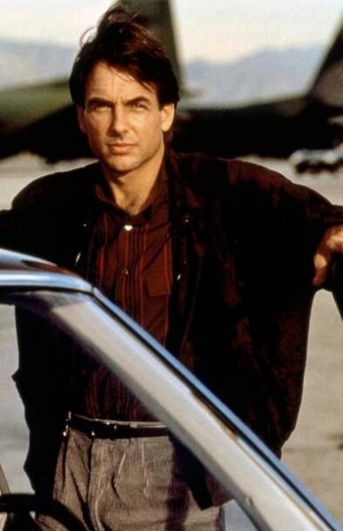 Pevnost - Promo - Mark Harmon