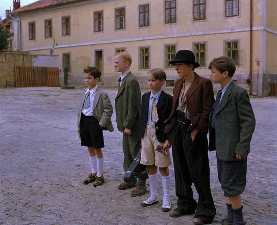 Petr Bajza, Čeněk Jirsák, Josef Zilvar... Ve kterém českém seriálu se objevily tyto postavy?