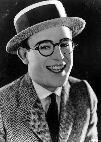 Harold Lloyd: *20.4.1893 – †8.3.1971, americký filmový komik