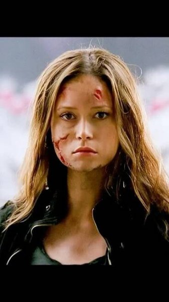 The TV is called: Terminator The Sarah Connor Chronicles S02-E01 #shorts