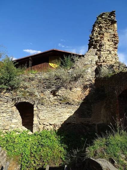 Hrad Krašov - vstupné, otevírací doba, zajímavosti, počasí, fotografie
