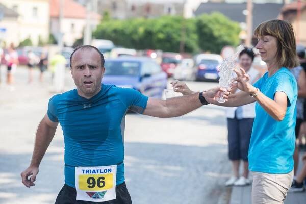 OBRAZEM: Dřevěným mužem Luk nad Jihlavou je Lukáš Cintula