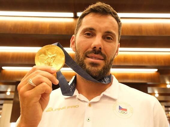 Přistání jak do peřinek, pochvaloval si Dostál. Fuksa doufá, že nenaštval dcerku