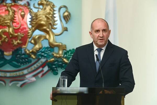 Bulgarian President рroposes controversial referendum on the euro