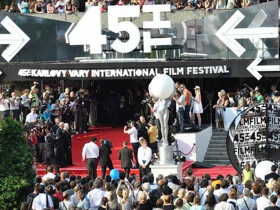 Začal 45. ročník filmového festivalu v Karlových Varech