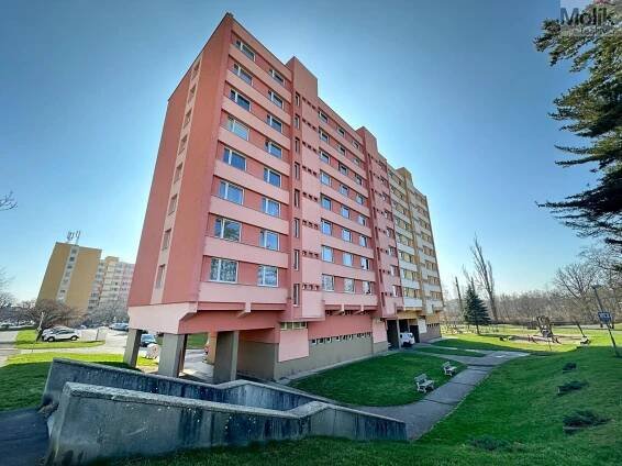 Pronájem, byt 3+1+L, 63 m2, Chomutov, ul. Bezručova, 16 000 Kč/měs