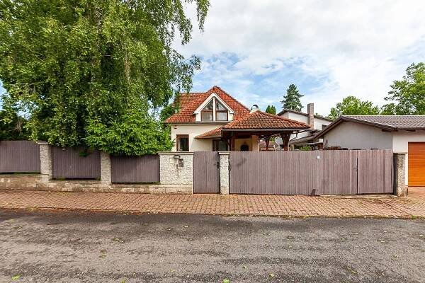 Prodej domu 150 m², pozemek 447 m², Za Farou, Praha, Praha