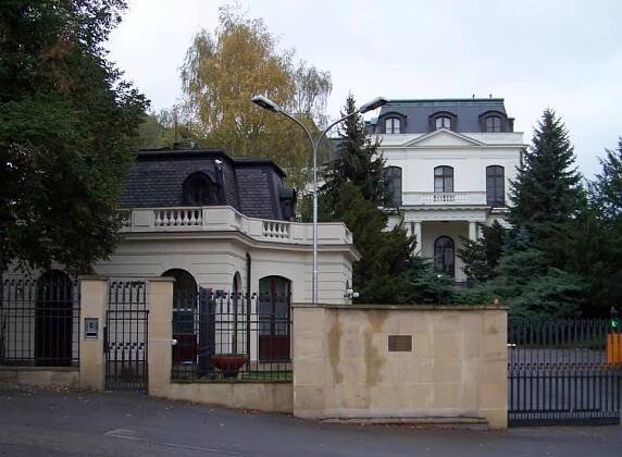 Chceme vrátit rozlohu ruské ambasády před rok 1968 - PRAHA SOBĚ