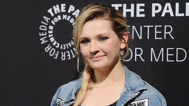 Abigail Breslin Describes Her PTSD "Episodes" to Raise Awareness of the Effects of Domestic Violence
