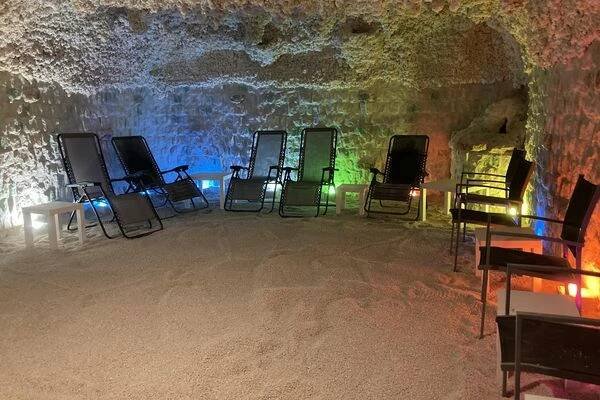 SALT CAVE & coffee bar foto 1
