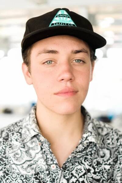 Ethan Cutkosky herec