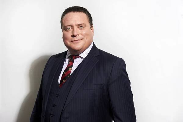 SEAN CULLEN | Diamondfield Entertainment, actors and comedians talent management