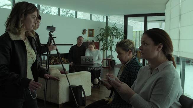 Extraktoři - Naděje - Z filmu - Pavla Gajdošíková, Lukáš Duy Anh Tran, David Matásek, Zuzana Čapková, Martina Preissová