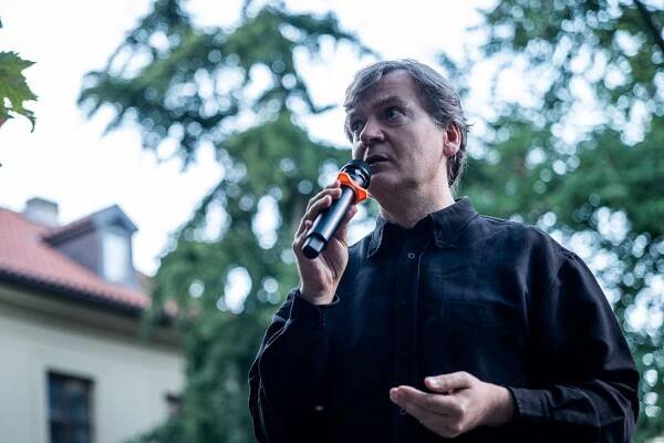 Prager Literaturhaus - Literatura pod širým nebem: Jaromír Typlt | 01.10.2024 - P1353327.jpg