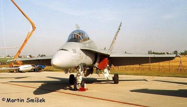 McDonnell Douglas F/A-18 Hornet a jeho verze
