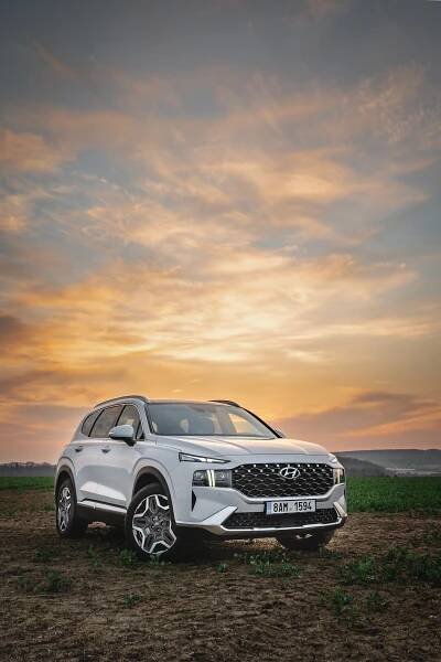 Test nového Hyundai Santa Fe: Je hybrid lepší volbou než osvědčený diesel?