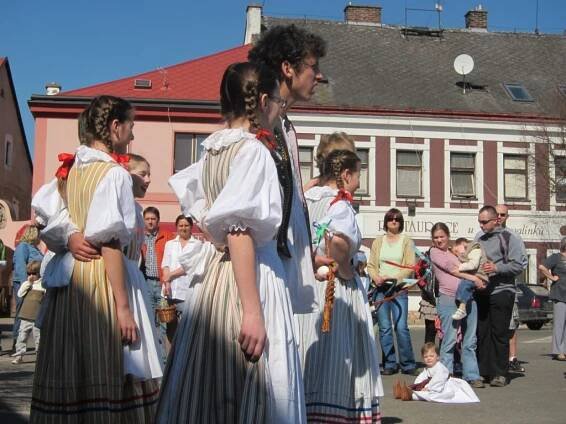 Vítali jaro, Mořenu vhodili do řeky Úpy
