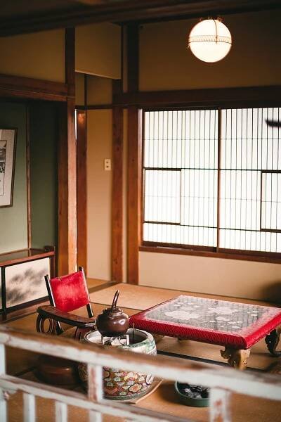 Hotel room where Yasunari Kawabata's novel YUKIGUNI (Snow Country) was written