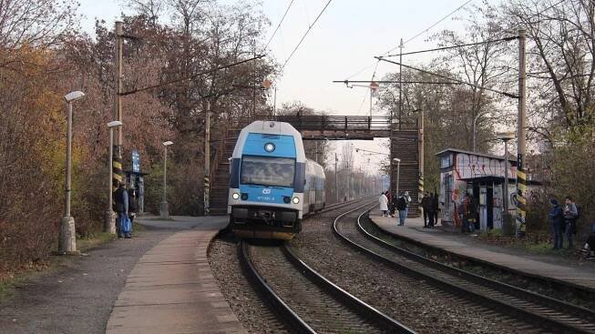 Vlaky - Praha-Strašnice zastávka - 1.12.2020