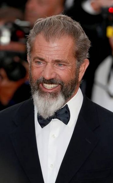 Mel Gibson se stěhuje do Řáholce?