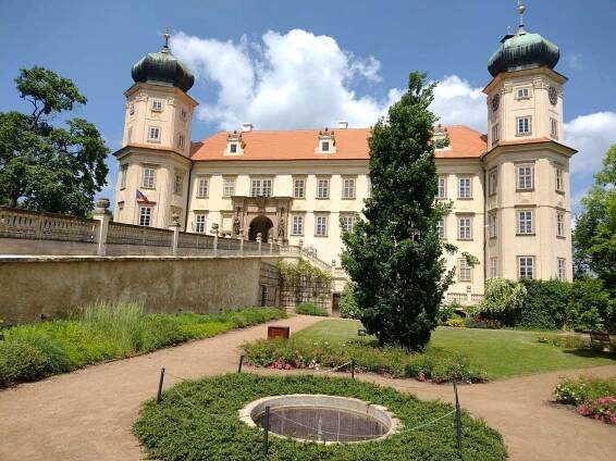 Státní zámek Mníšek pod Brdy - Architektonické památky - Hrady, zámky, tvrze, paláce - Středočeský kraj - Mníšek pod Brdy