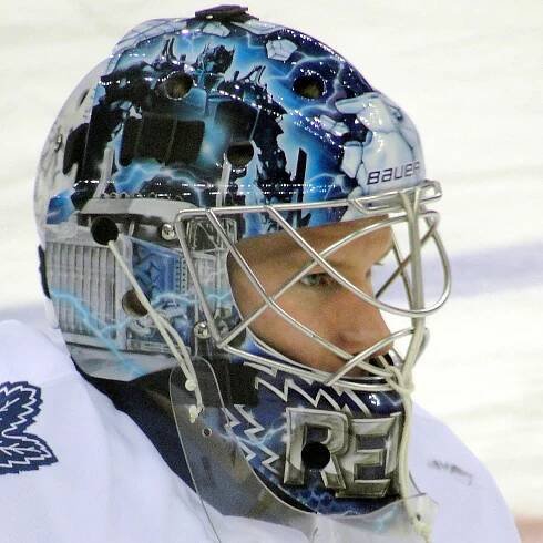 Goaltender mask